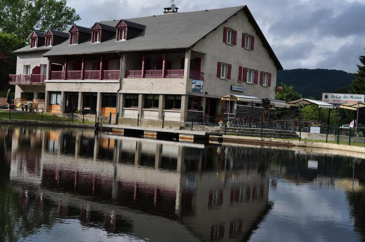 Le Lac Des Moines Condat  Exterior photo