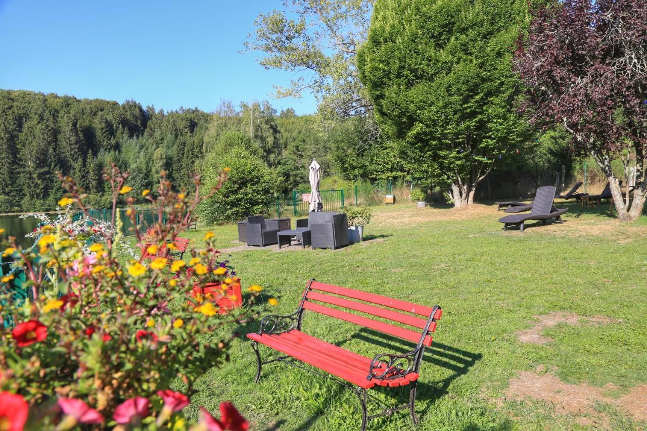 Le Lac Des Moines Condat  Exterior photo